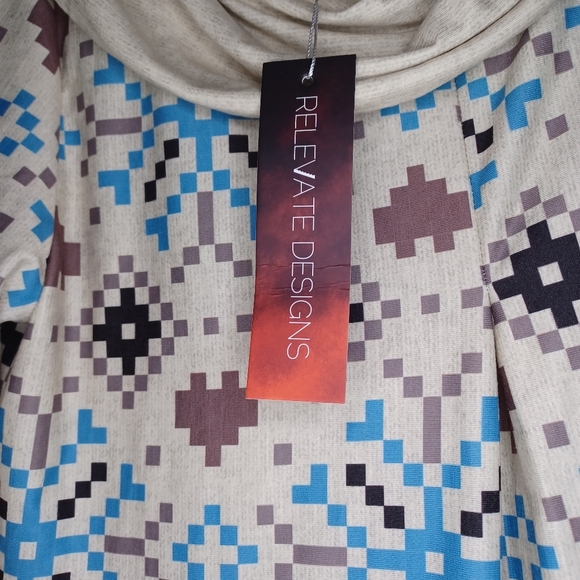 Relevate Designs long sleeve cowl neck top NWT - Picture 11 of 12